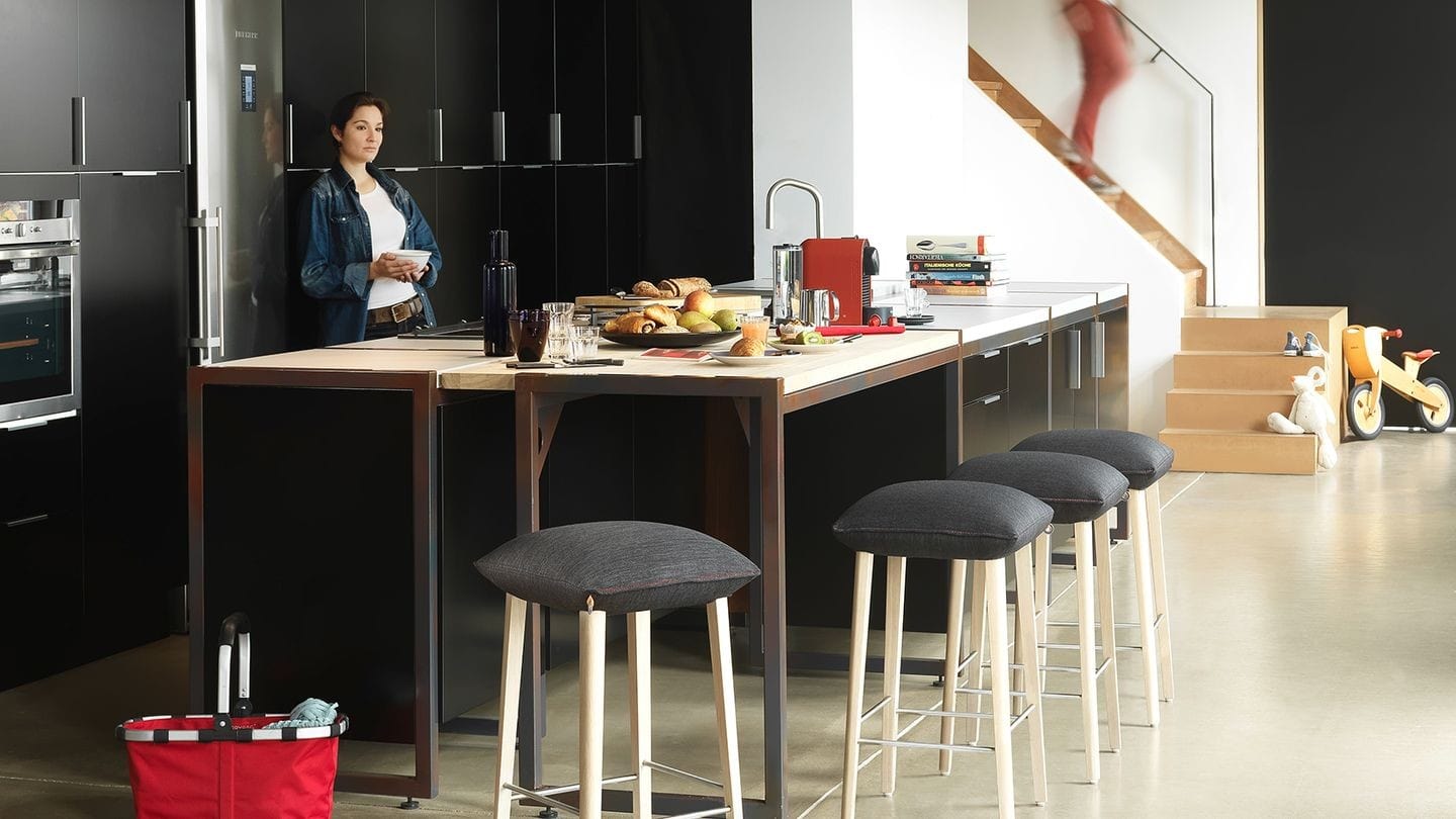 Stool - Wood (Code 8W6X)