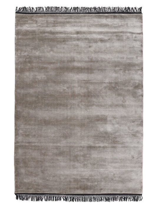 Rug - Size 140 x 200