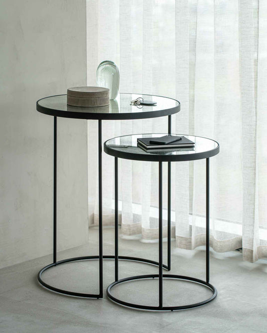 Side Table - Size 4356 x 4356