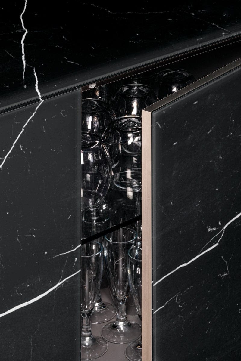 Dresser - Black (Code XSUS)