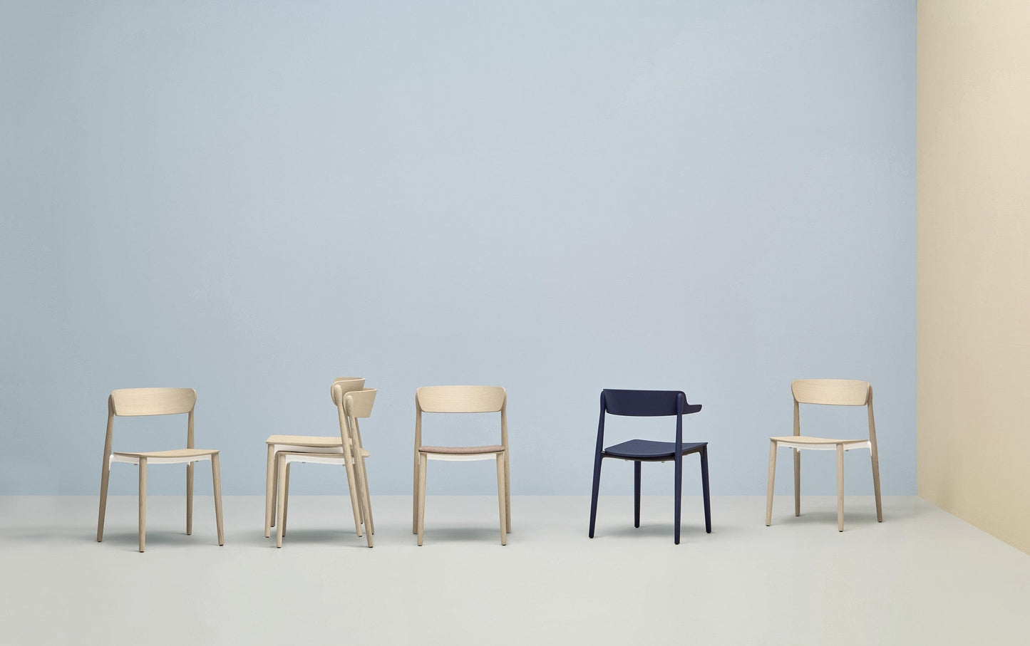 Chair - Wood (Code ZTZC)