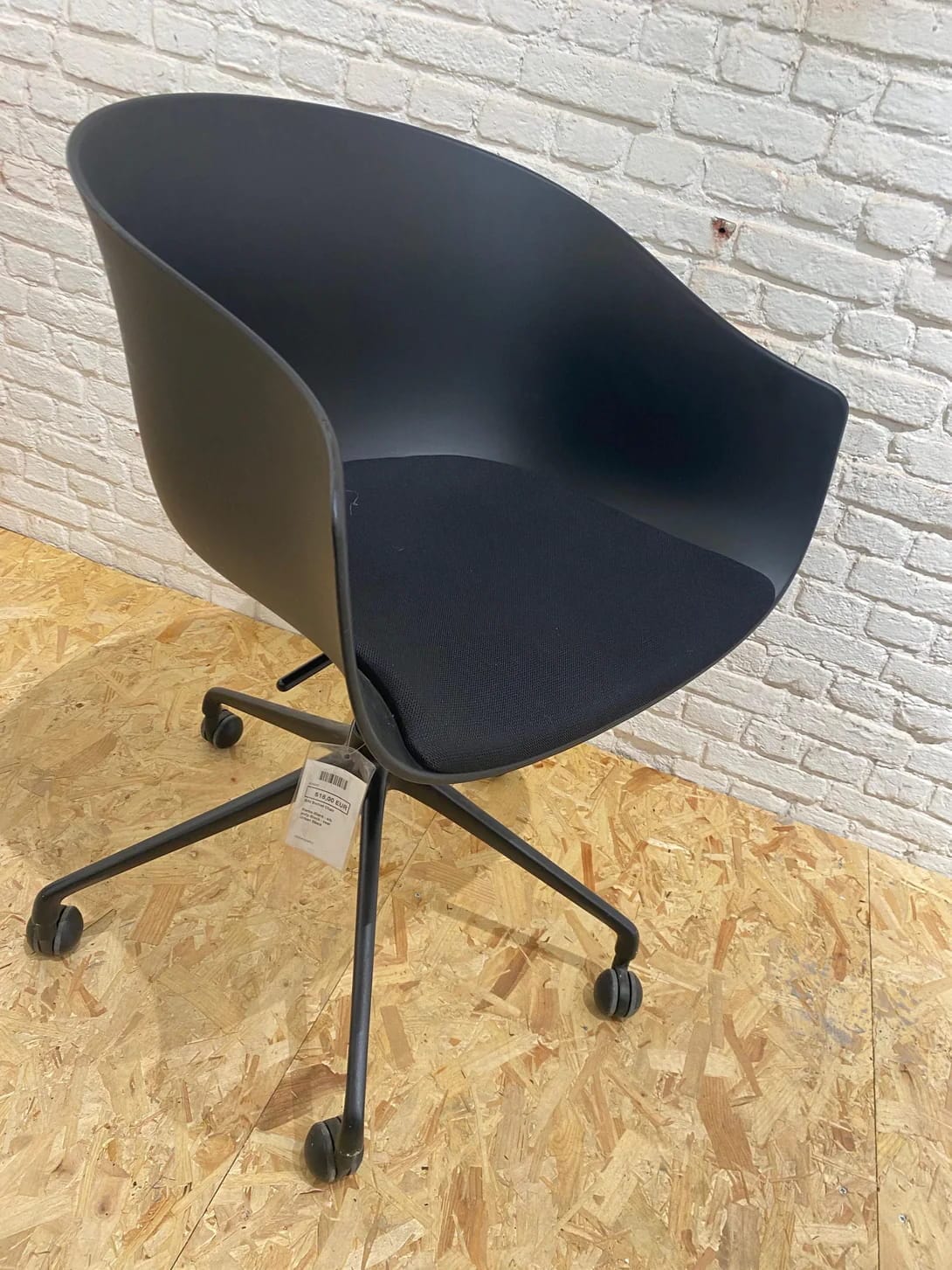 Chair - Metal (Code GGCP)