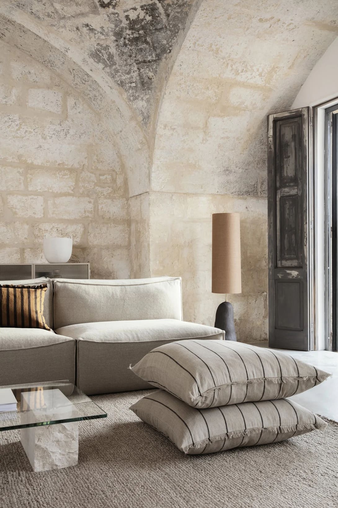 Coffee Table - Style Code V6RU