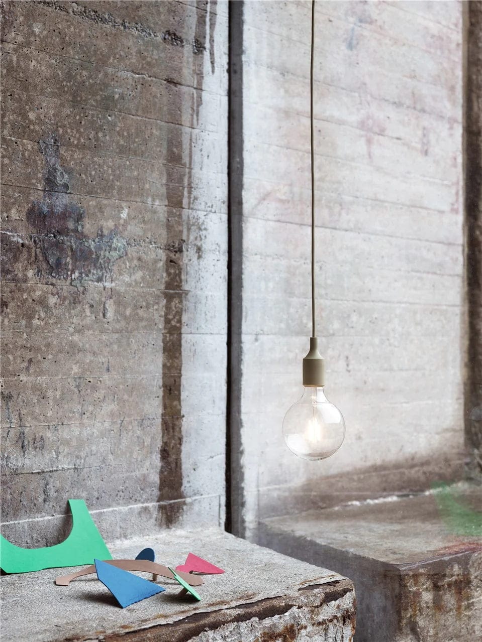 Light Bulb - Muuto - Burgundy