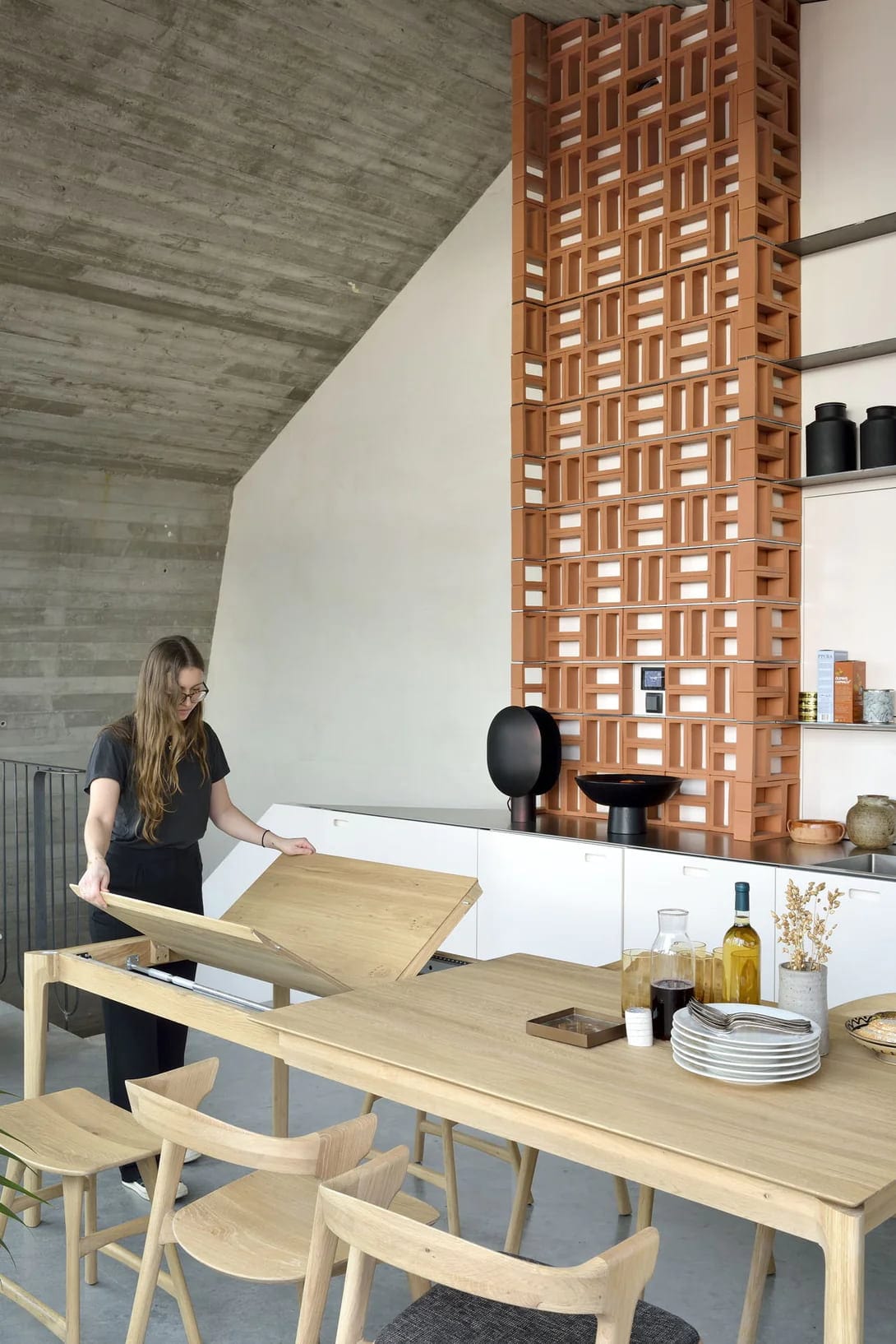 Dining Table - Size 120 180 x 90