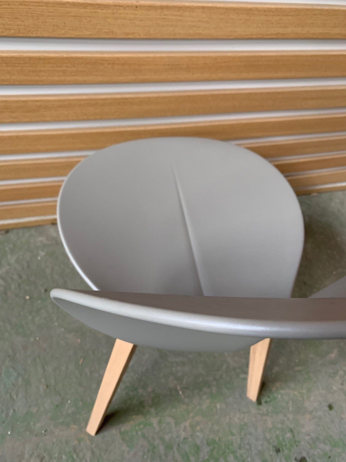 Chair - Wood (Code PQ7E)