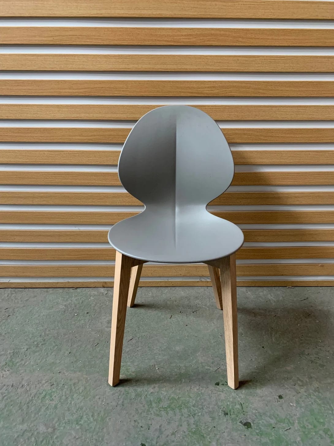 Chair - Wood (Code PQ7E)