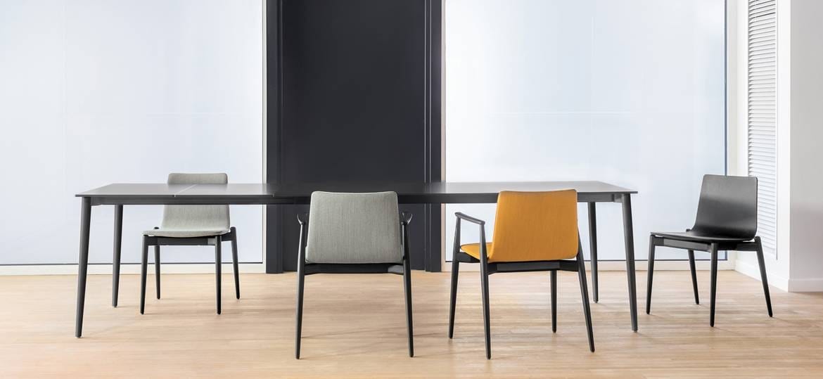 Dining Table - Oak (Code F643)