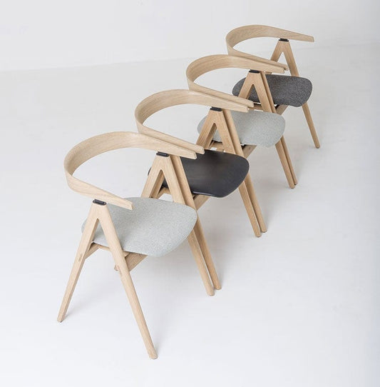 Chair - Wood (Code QNT5)