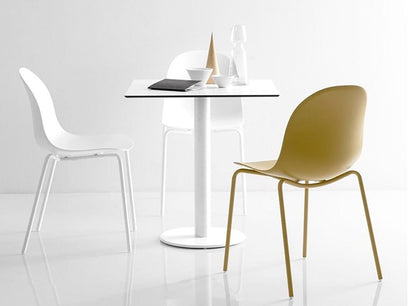 Chair - Gray (Code TUAW)