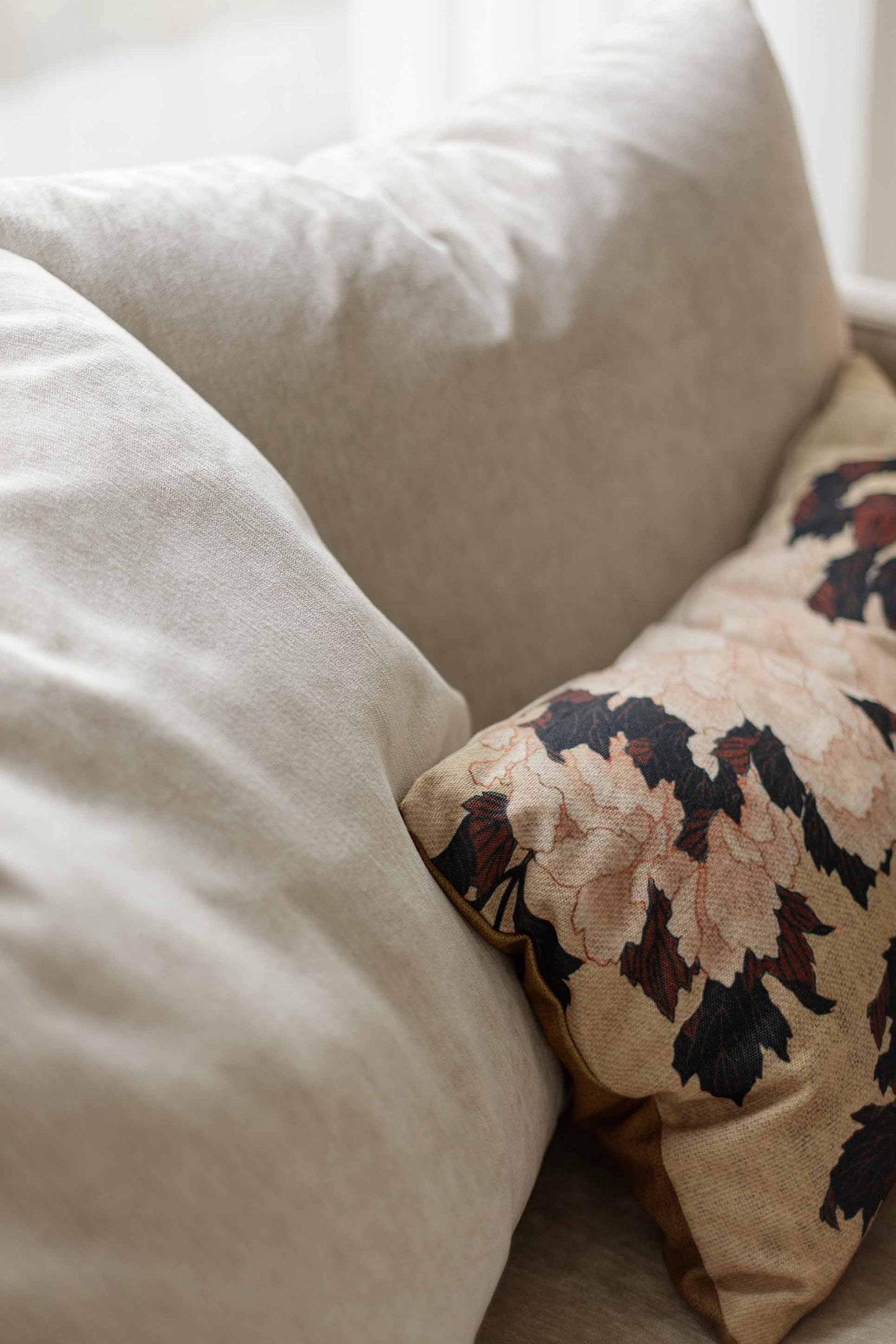 Sofa - White (Code S277)