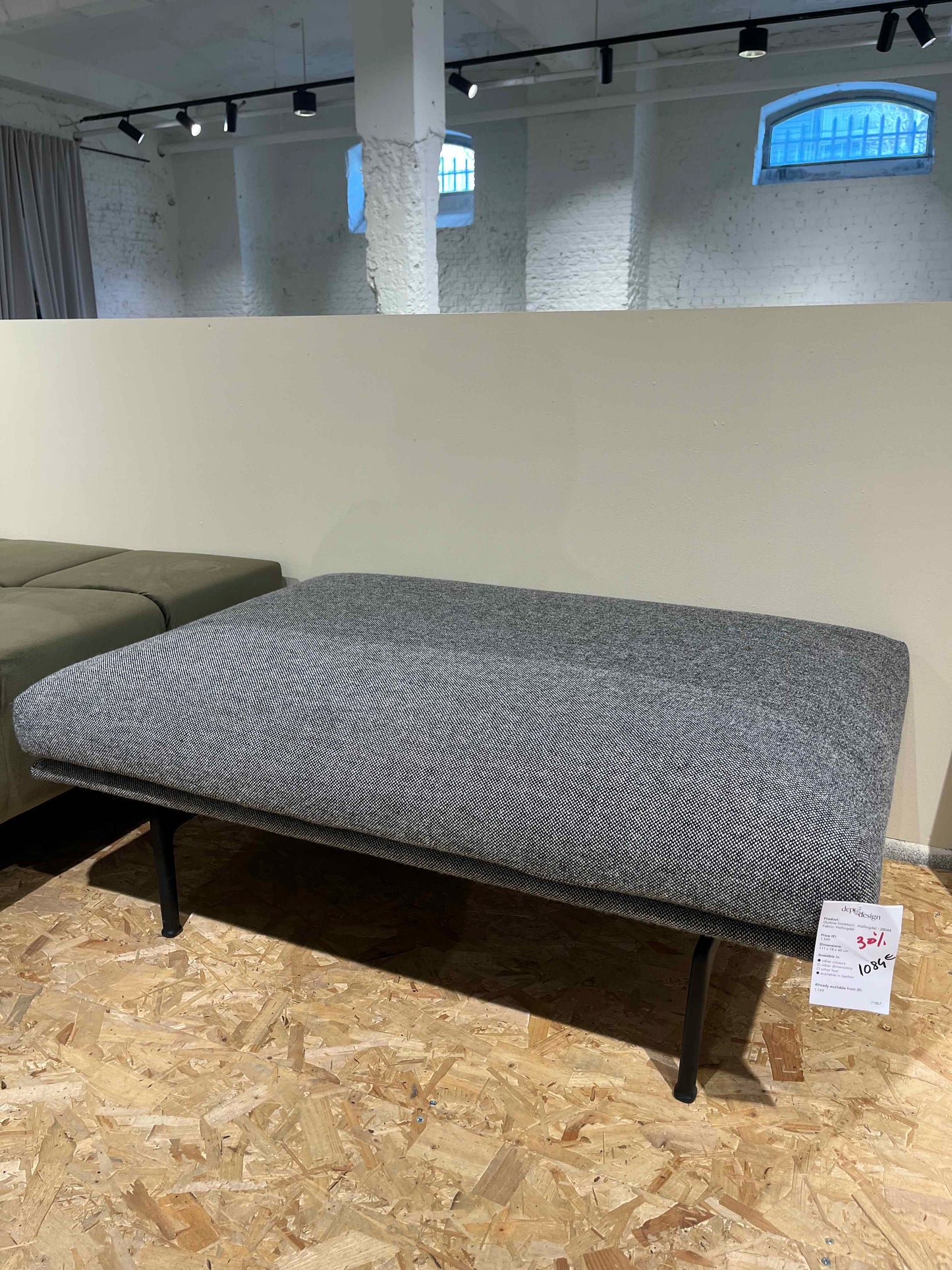 Sofa - Velvet (Code PNKX)