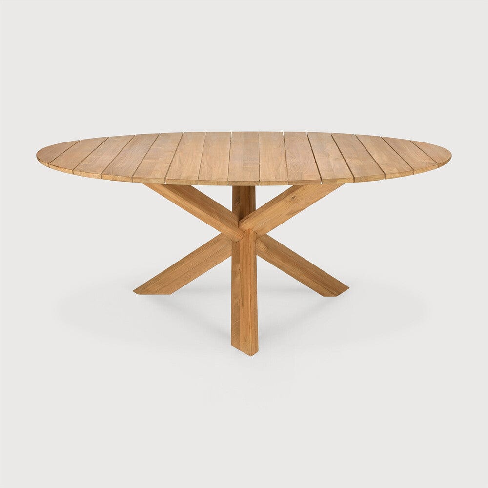 Table - Size 136 x 136 x 76